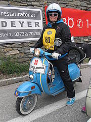 Astrid Becker mit Vespa 50 Spezial am Seiberer 2016
