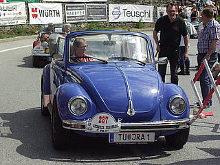 Roland Jäger mit VW Käfer Cabrio 1303 am Seiberer 2014