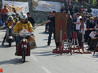 Thomas Villinger mit Puch MV 50 am Seiberer 2010